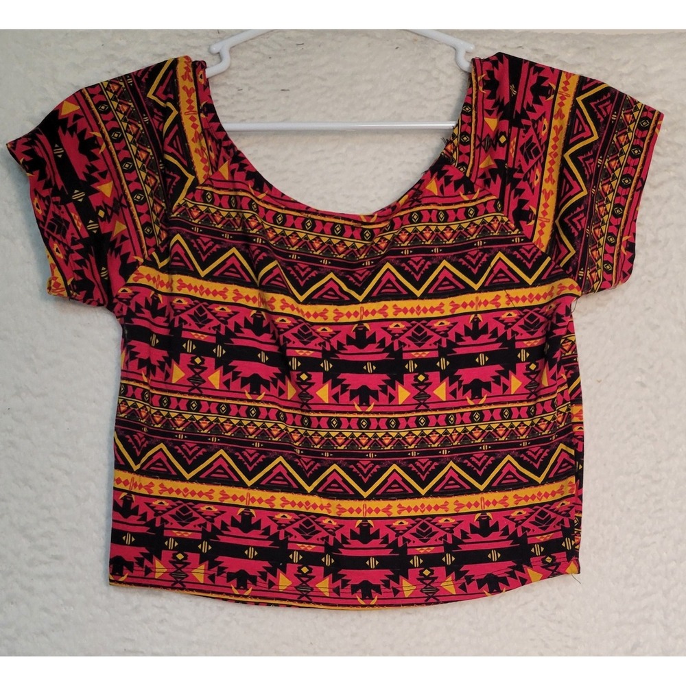 Rue 21 Aztec Crop Top Size L/XL Black Pink Yellow Short Sleeve Shirt 1907